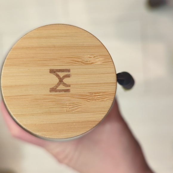 Gray Glass Water Bottle with Wooden Lid (32oz) - Picture 2 of 8